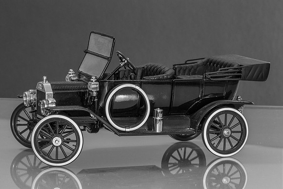 Day 1 of the 5-Day Black & White Photo Challenge - Table Top Image